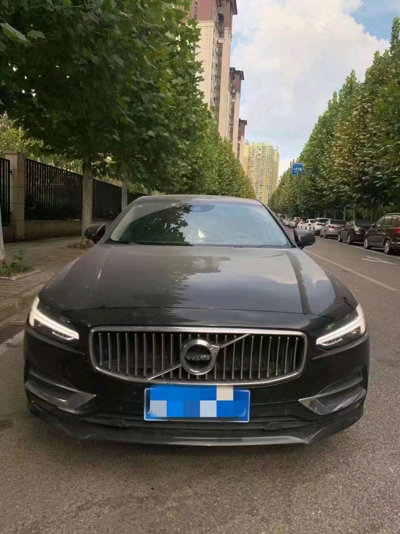重庆20年沃尔沃S901