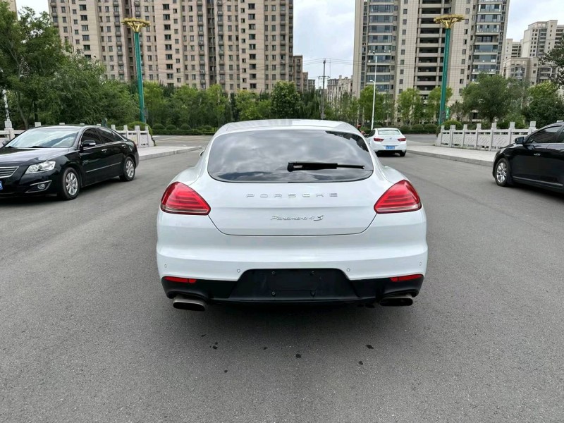 徐州14年保时捷帕拉梅拉5