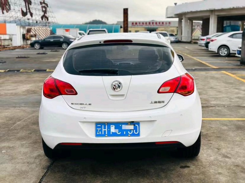 东莞13年别克英朗9