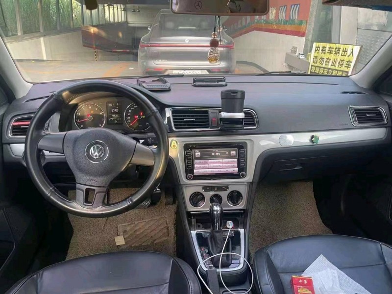 重庆14年大众朗逸8