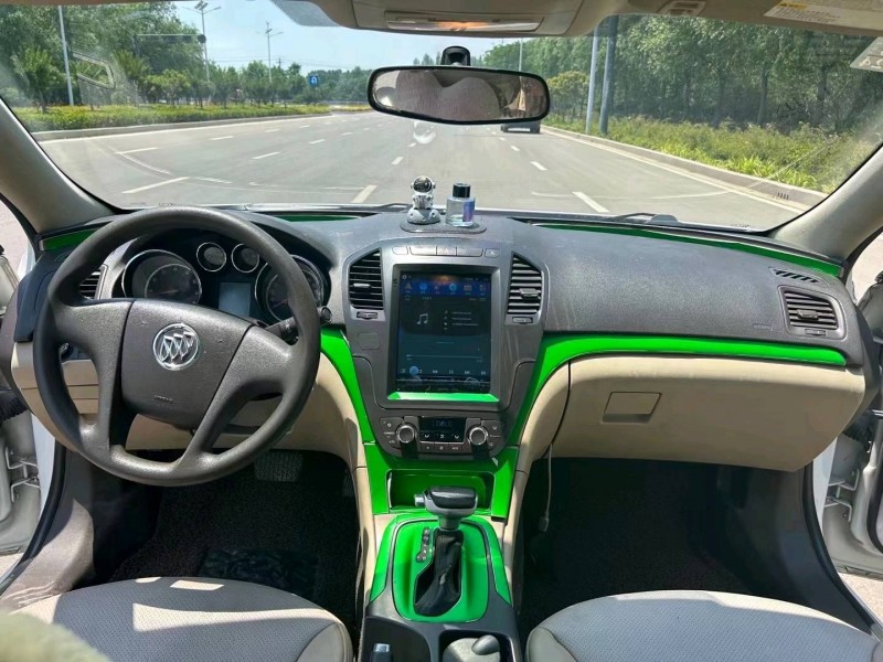 枣庄13年别克君威6