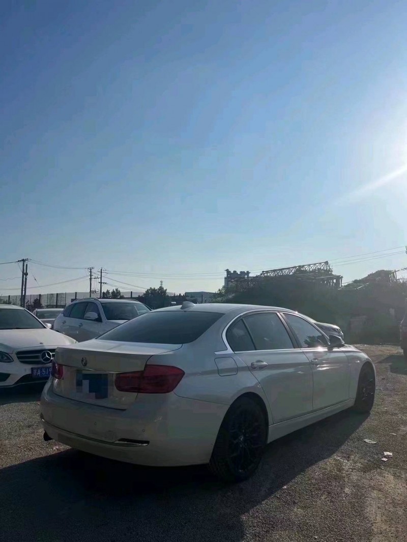 济南17年宝马3系3