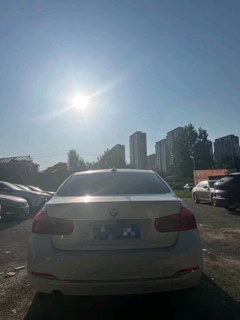 济南17年宝马3系9