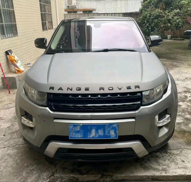 广州12年路虎极光1