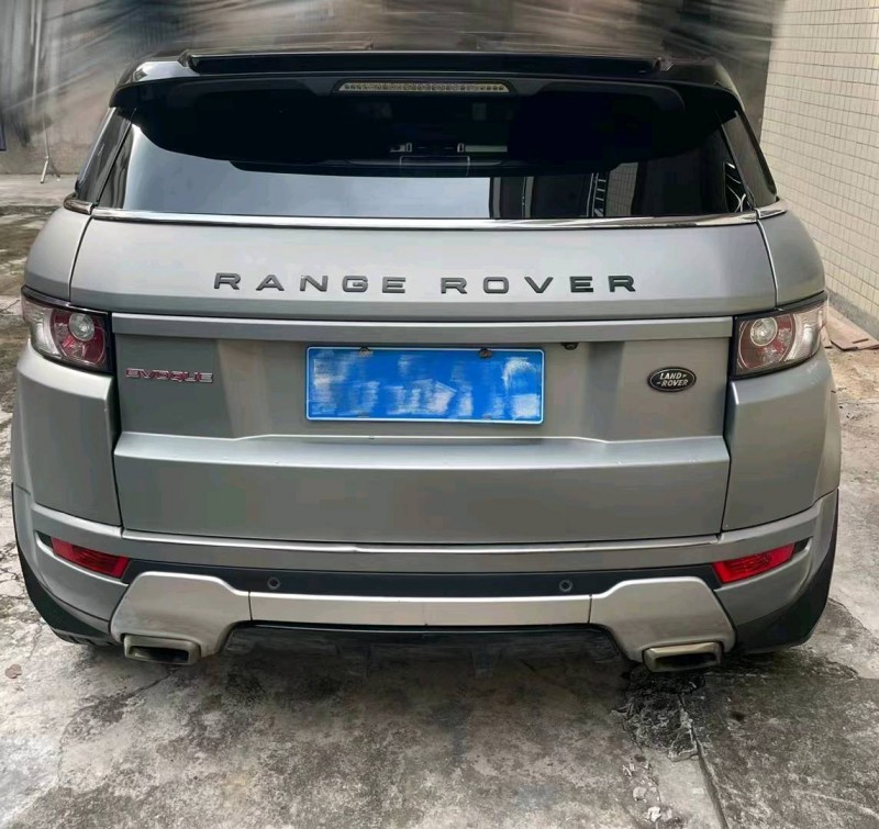 广州12年路虎极光9