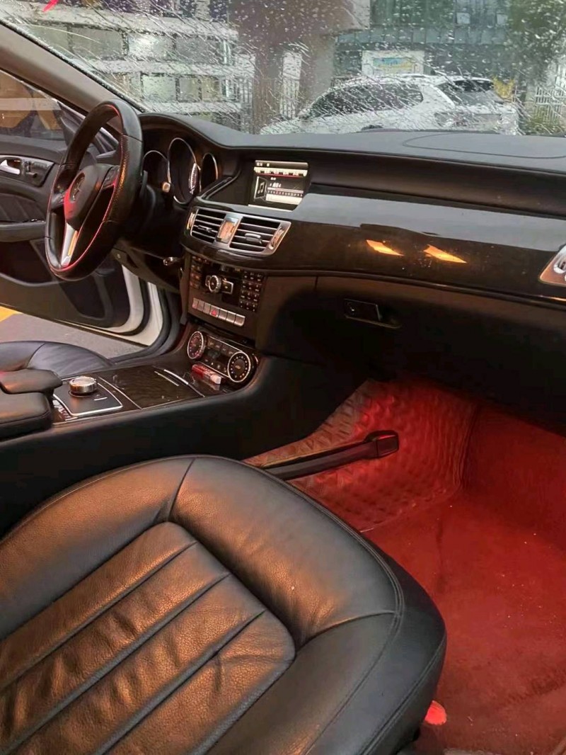 邯郸14年奔驰CLS9