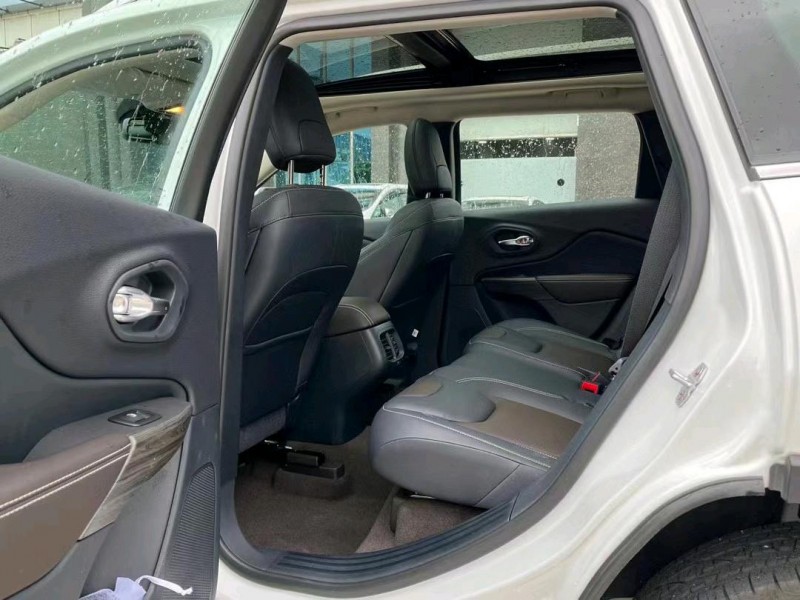 东莞21年Jeep自由光5