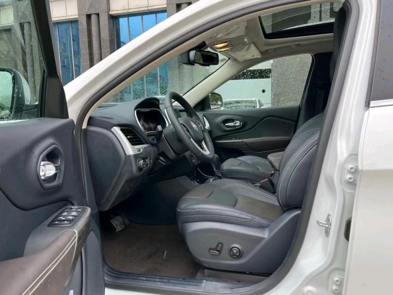 东莞21年Jeep自由光6