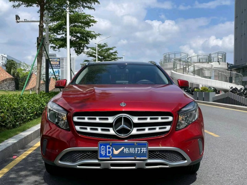 深圳18年奔驰GLA1