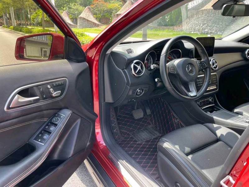 深圳18年奔驰GLA4