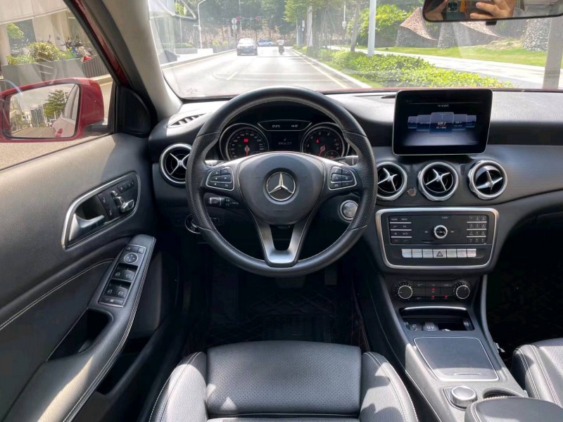 深圳18年奔驰GLA6