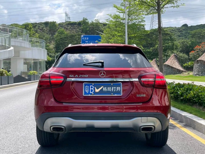深圳18年奔驰GLA9