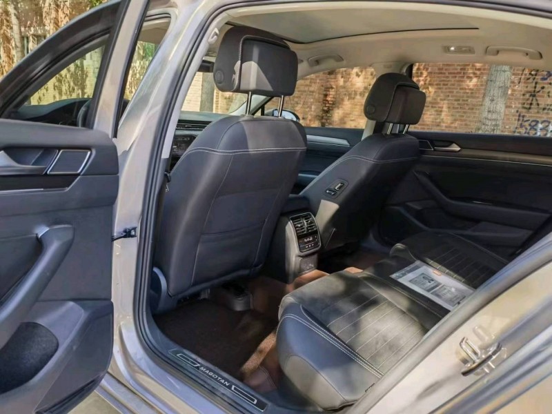 保定20年大众迈腾5