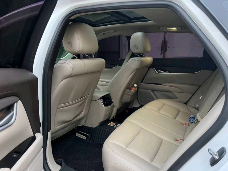 济宁16年凯迪拉克XTS5