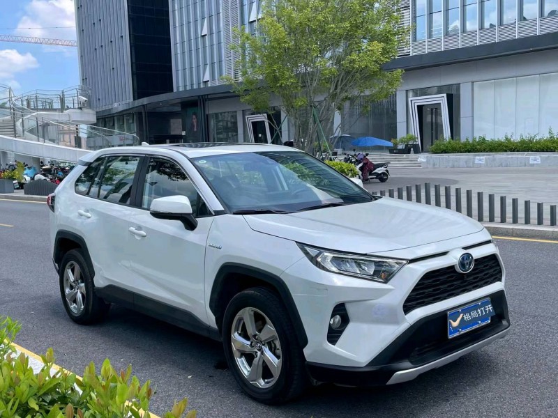 深圳22年丰田RAV4荣放2