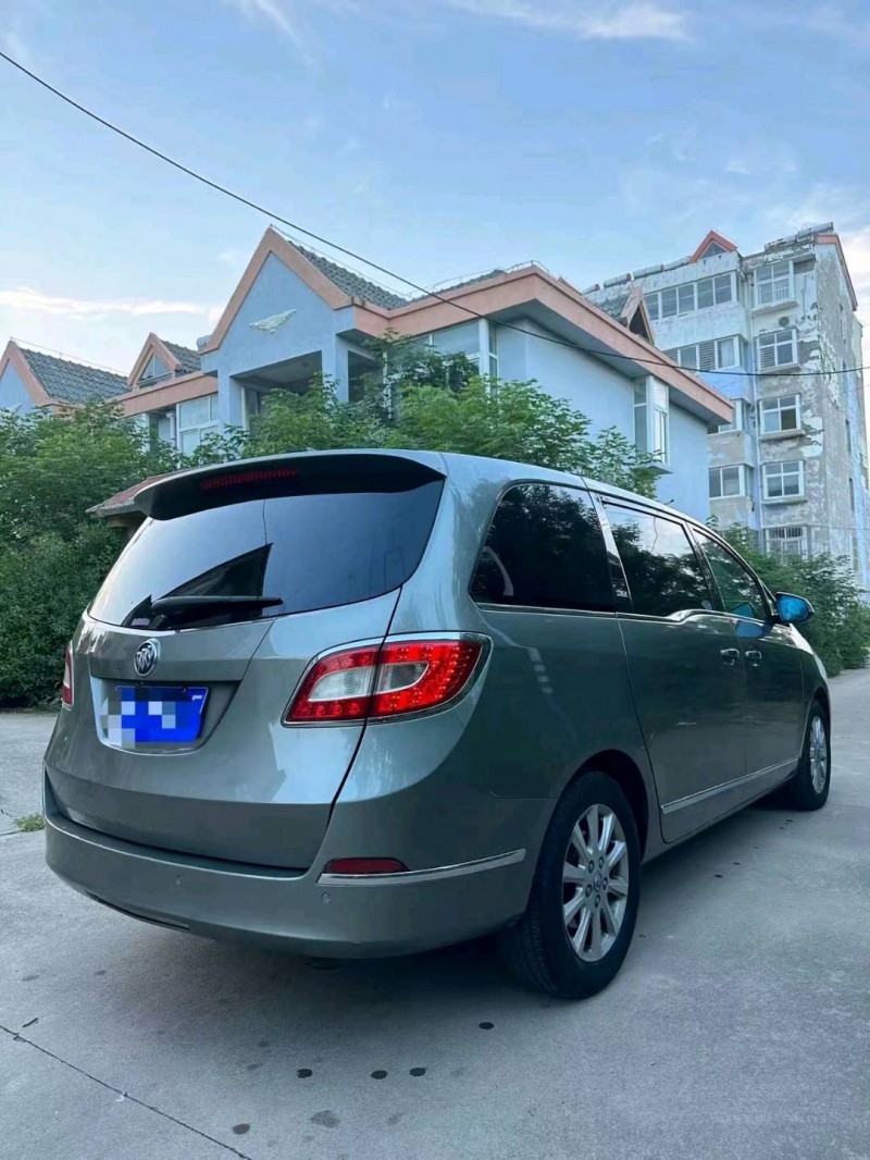 枣庄11年别克GL86