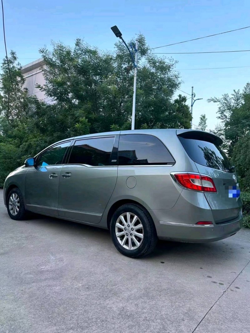 枣庄11年别克GL89