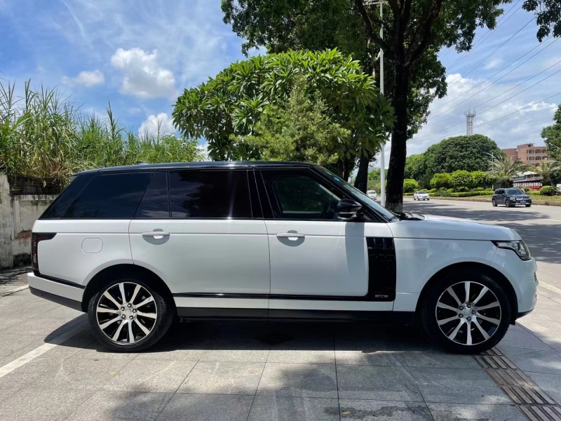 东莞17年路虎揽胜8