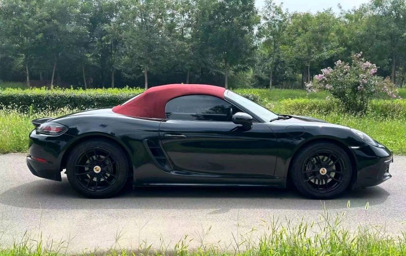 枣庄17年保时捷Boxster9