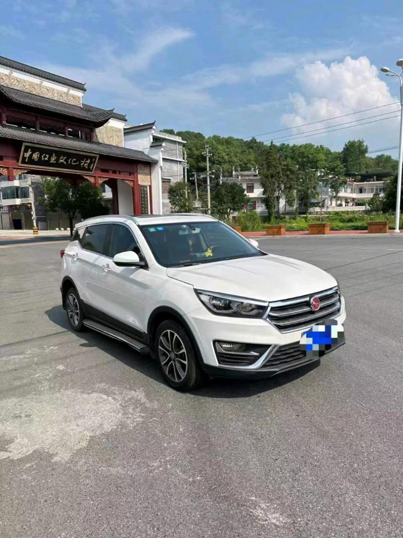 九江19年漢騰汽車X72