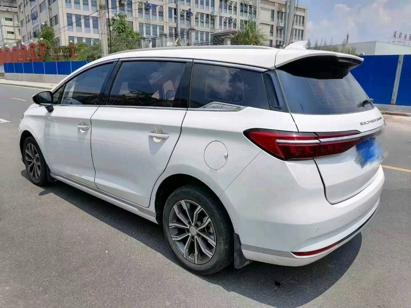 汕头21年比亚迪宋MAX7