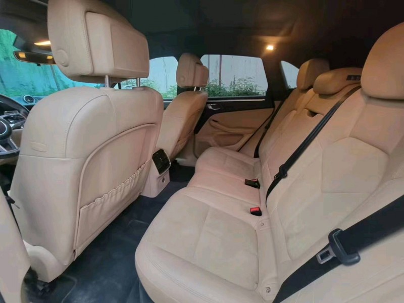 东营19年保时捷Macan9