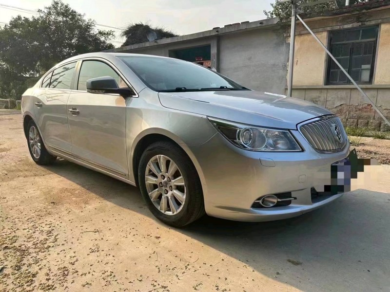 枣庄10年别克君越3