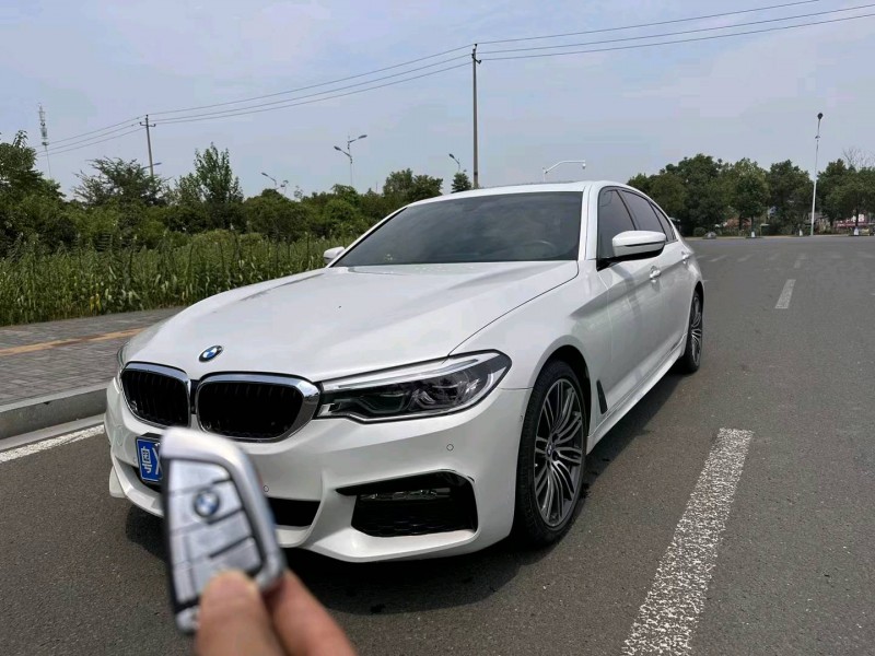 广州17年宝马5系4