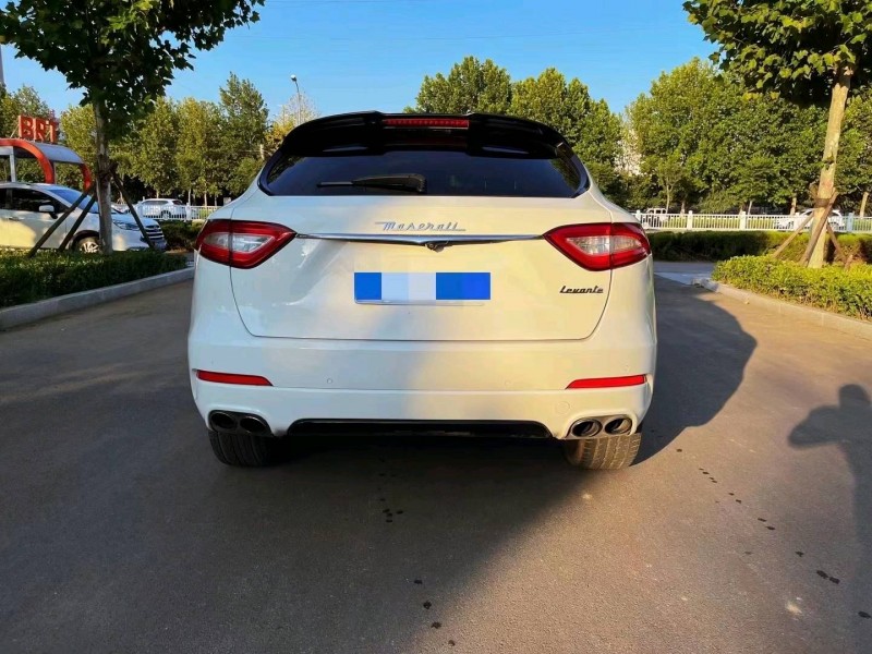 东营17年玛莎拉蒂Levante9