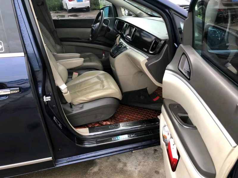 徐州11年别克GL85