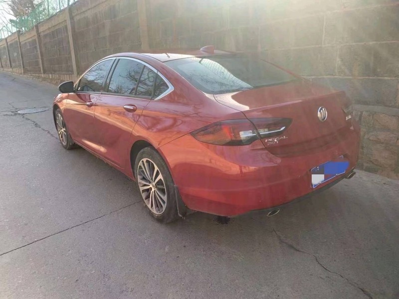 枣庄18年别克君威6