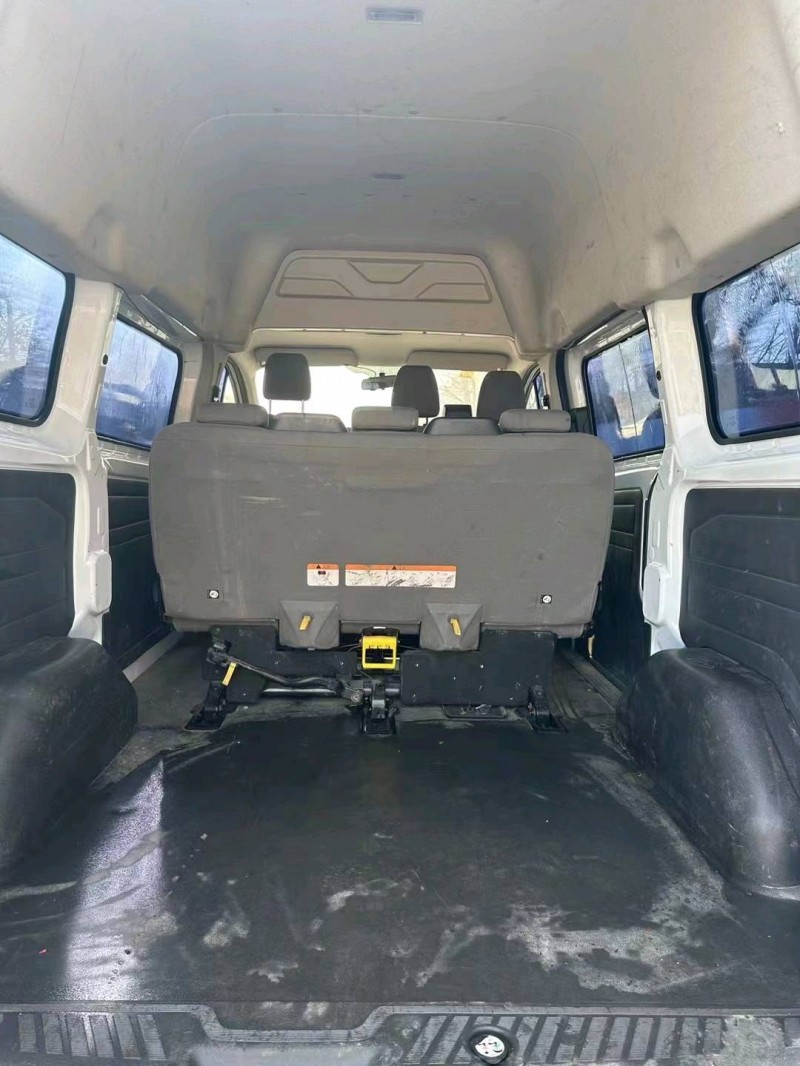 枣庄17年福特全顺3