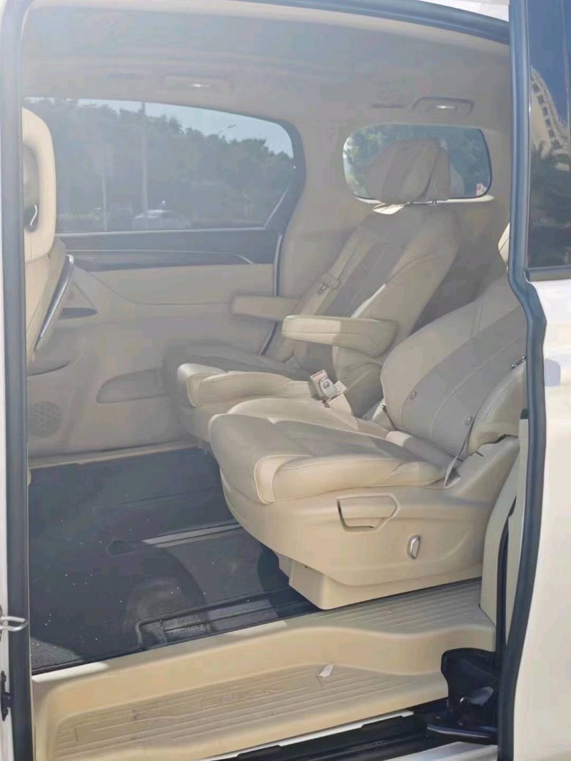 重庆22年别克GL84