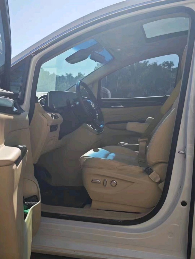 重庆22年别克GL89