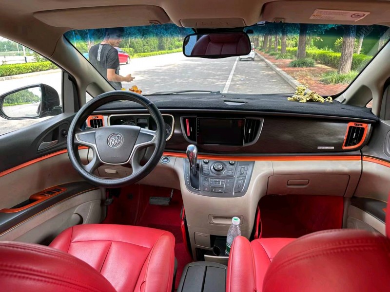 枣庄12年别克GL89