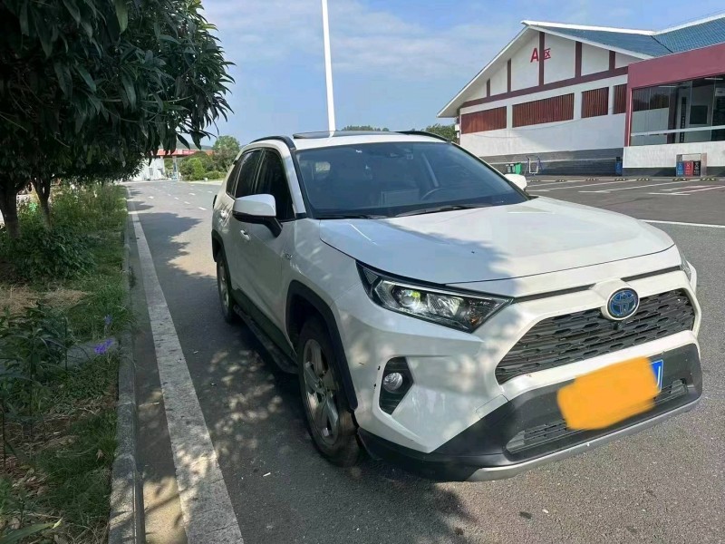 衡阳21年丰田RAV4荣放8
