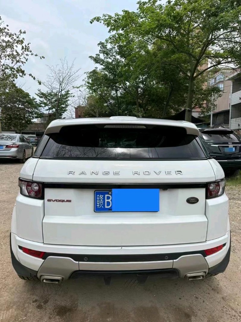 广州13年路虎极光3