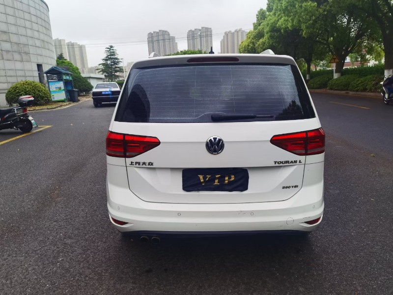 苏州17年大众途安9