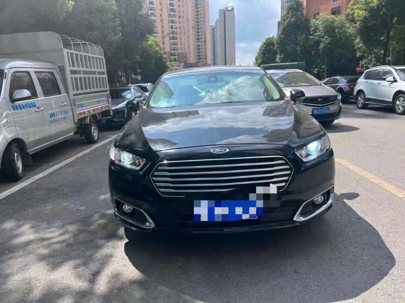 安順19年福特金牛座1