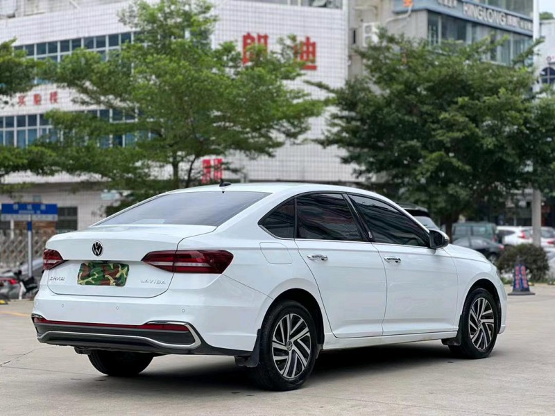 东莞22年大众朗逸8
