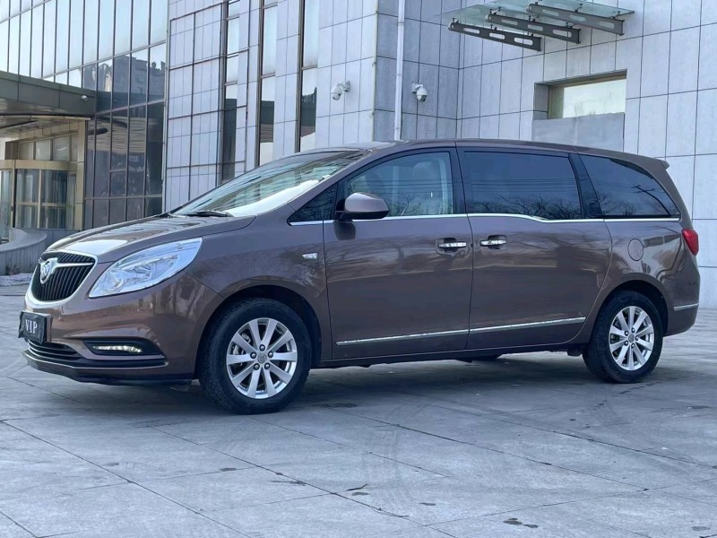 成都19年别克GL82