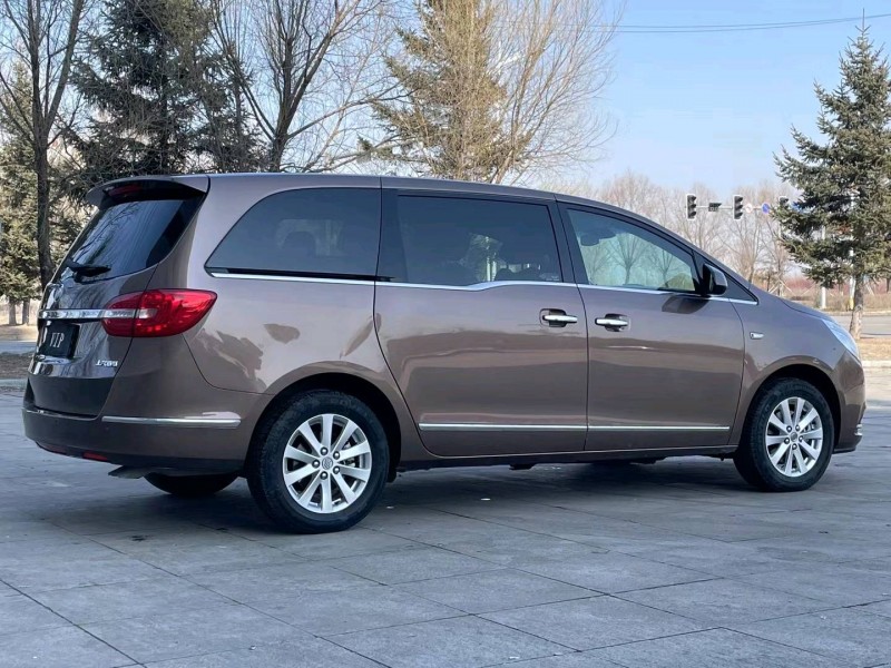 成都19年别克GL83