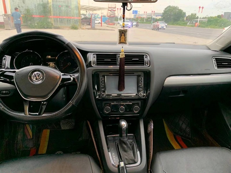 保定16年大众速腾8