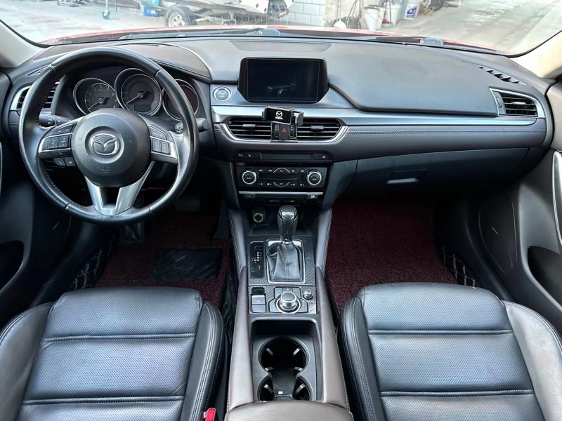 济宁16年马自达阿特兹8