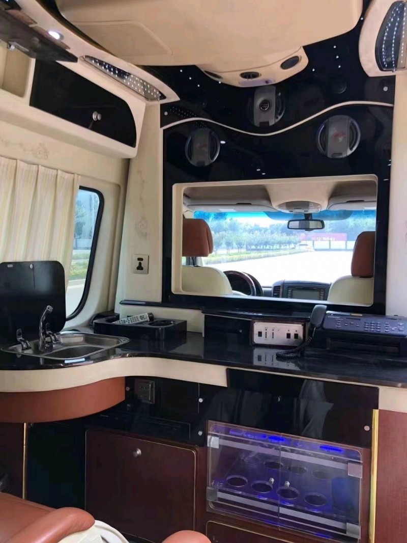 枣庄14年奔驰斯宾特7