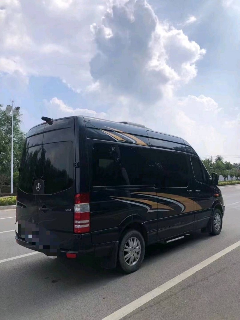 枣庄14年奔驰斯宾特9