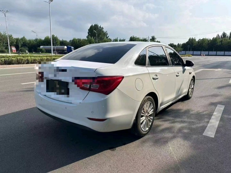 枣庄15年别克英朗9