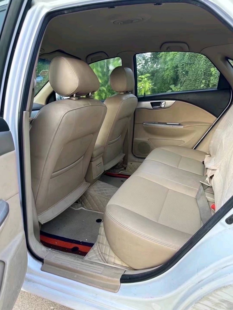 枣庄14年别克凯越4