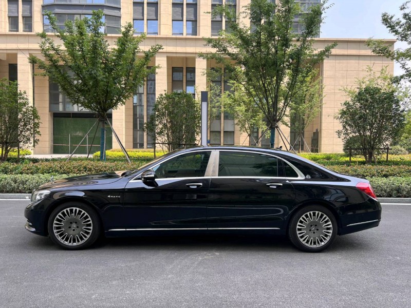 聊城17年奔驰迈巴赫S级5