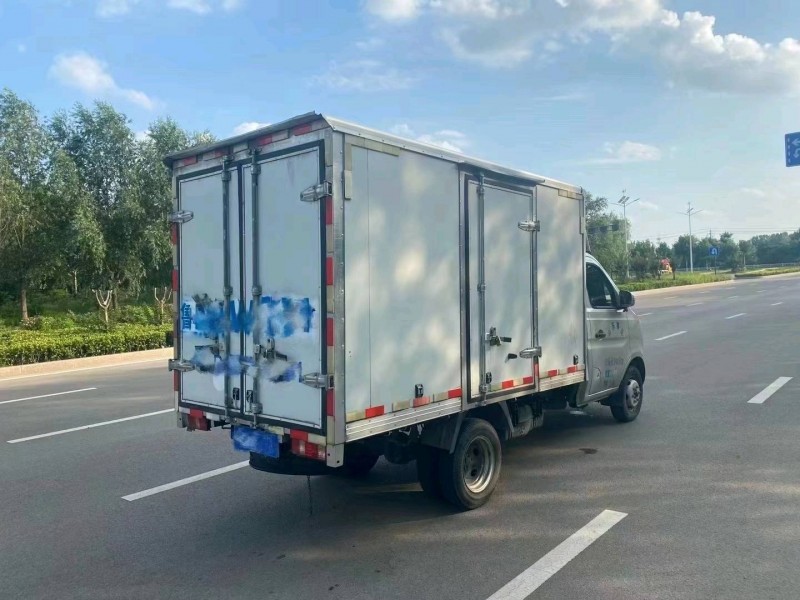 枣庄20年长安汽车跨越7